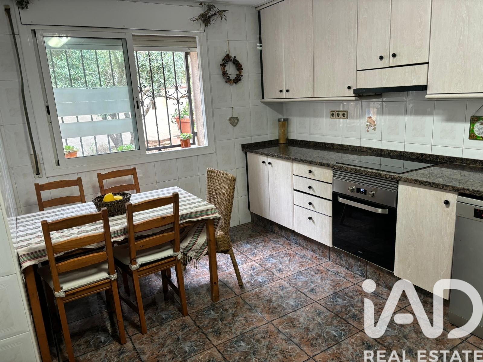 Talo Argentona, Barcelona, Espanja 5 makuuhuonetta, 317 m2 No. 195865