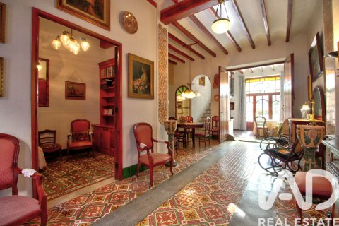 Villa i Valencia, Spanien 5 sovrum, 227 kvm. Nr. 195866