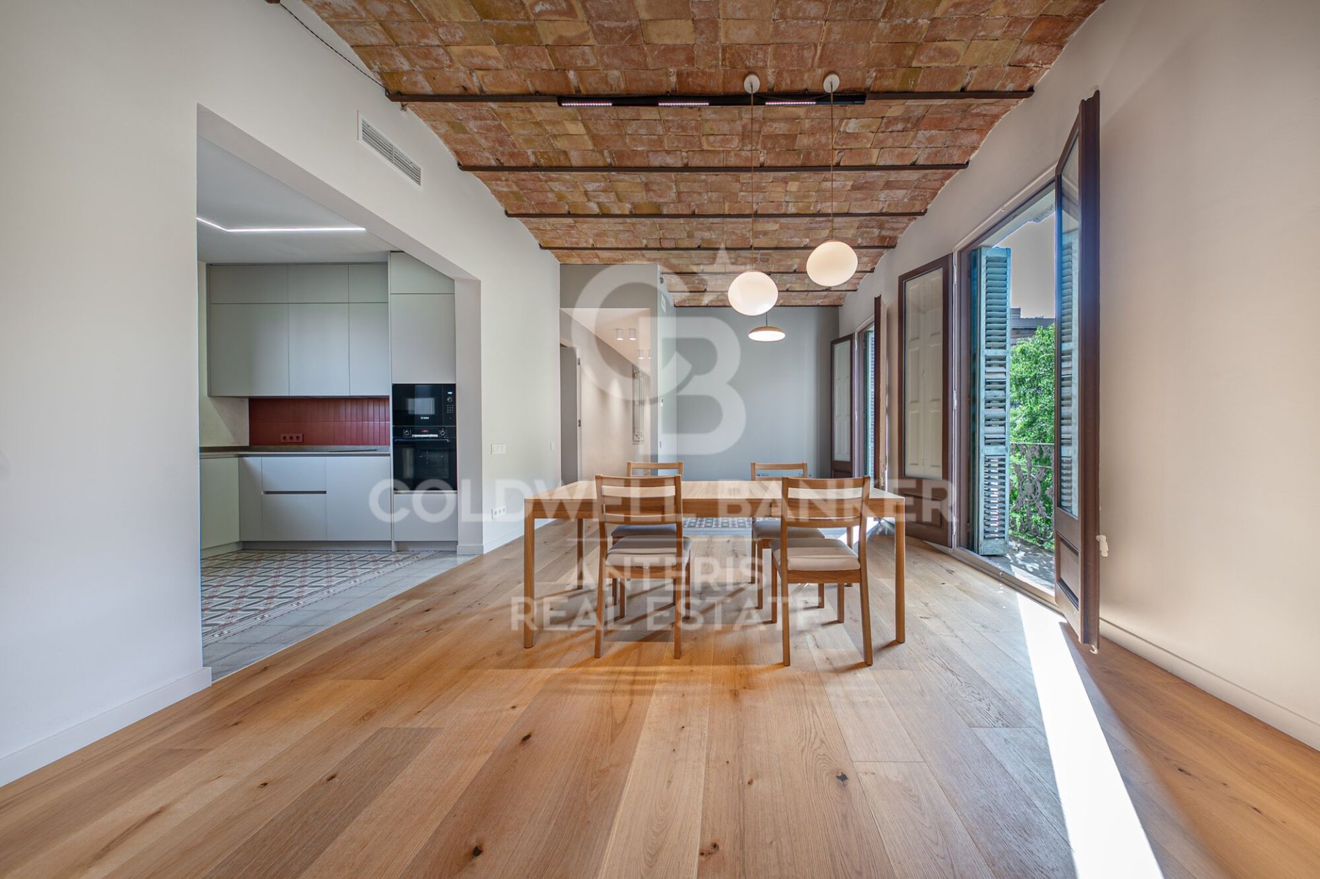 Wohnung in Barcelona, Spanien 4 Schlafzimmer, 129 m2 Nr. 178705