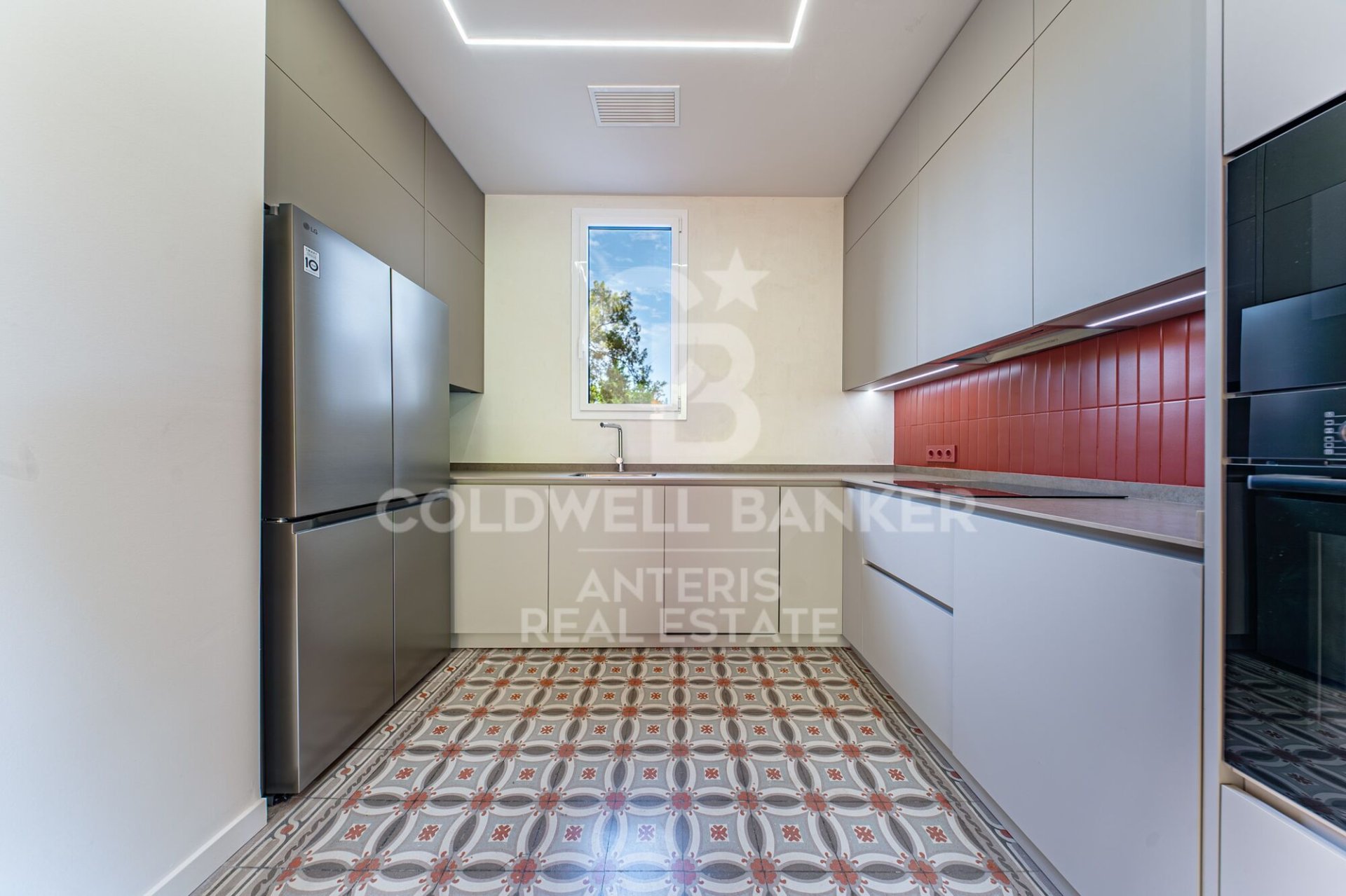 Wohnung in Barcelona, Spanien 4 Schlafzimmer, 129 m2 Nr. 178705