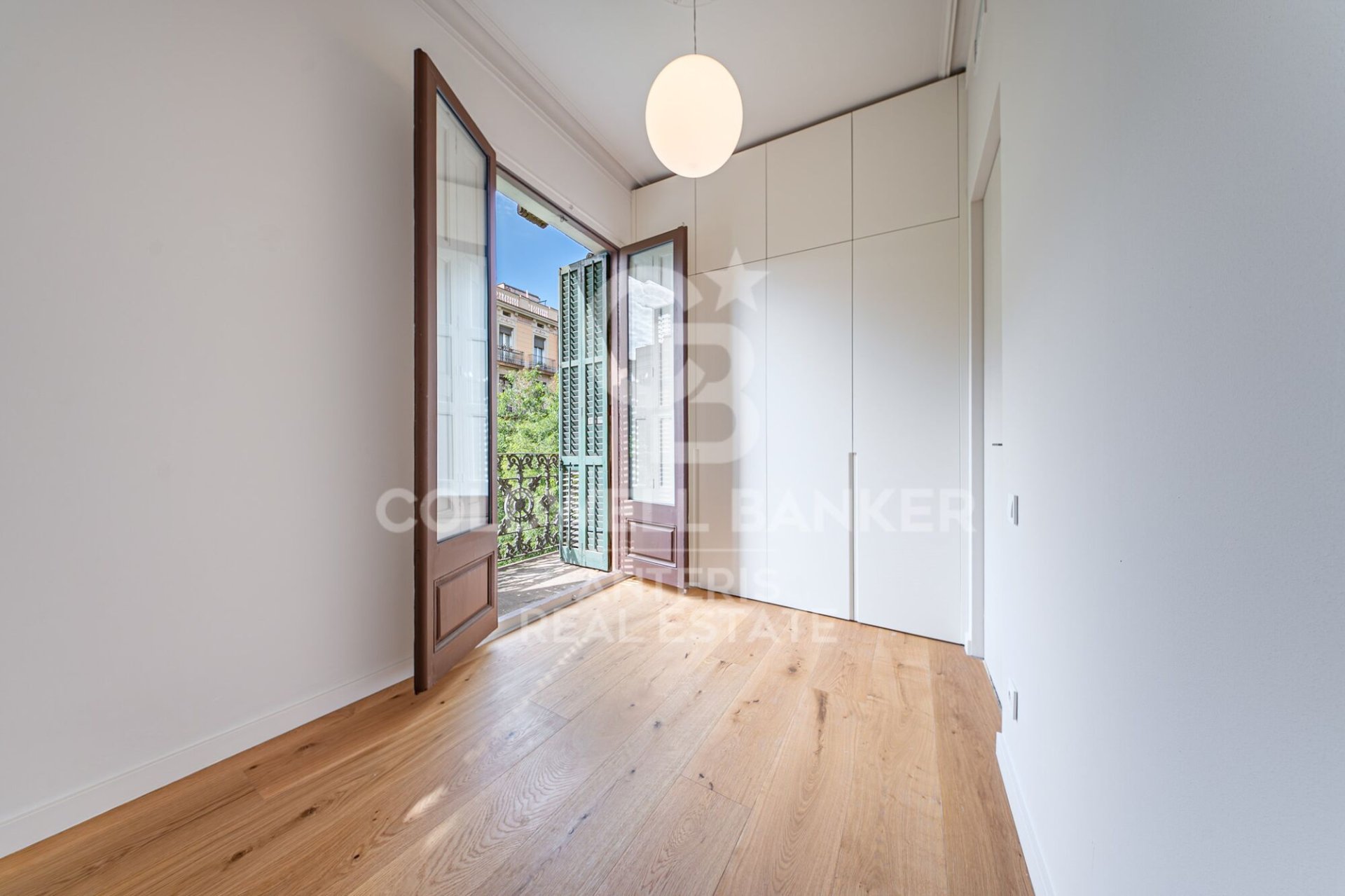 Wohnung in Barcelona, Spanien 4 Schlafzimmer, 129 m2 Nr. 178705