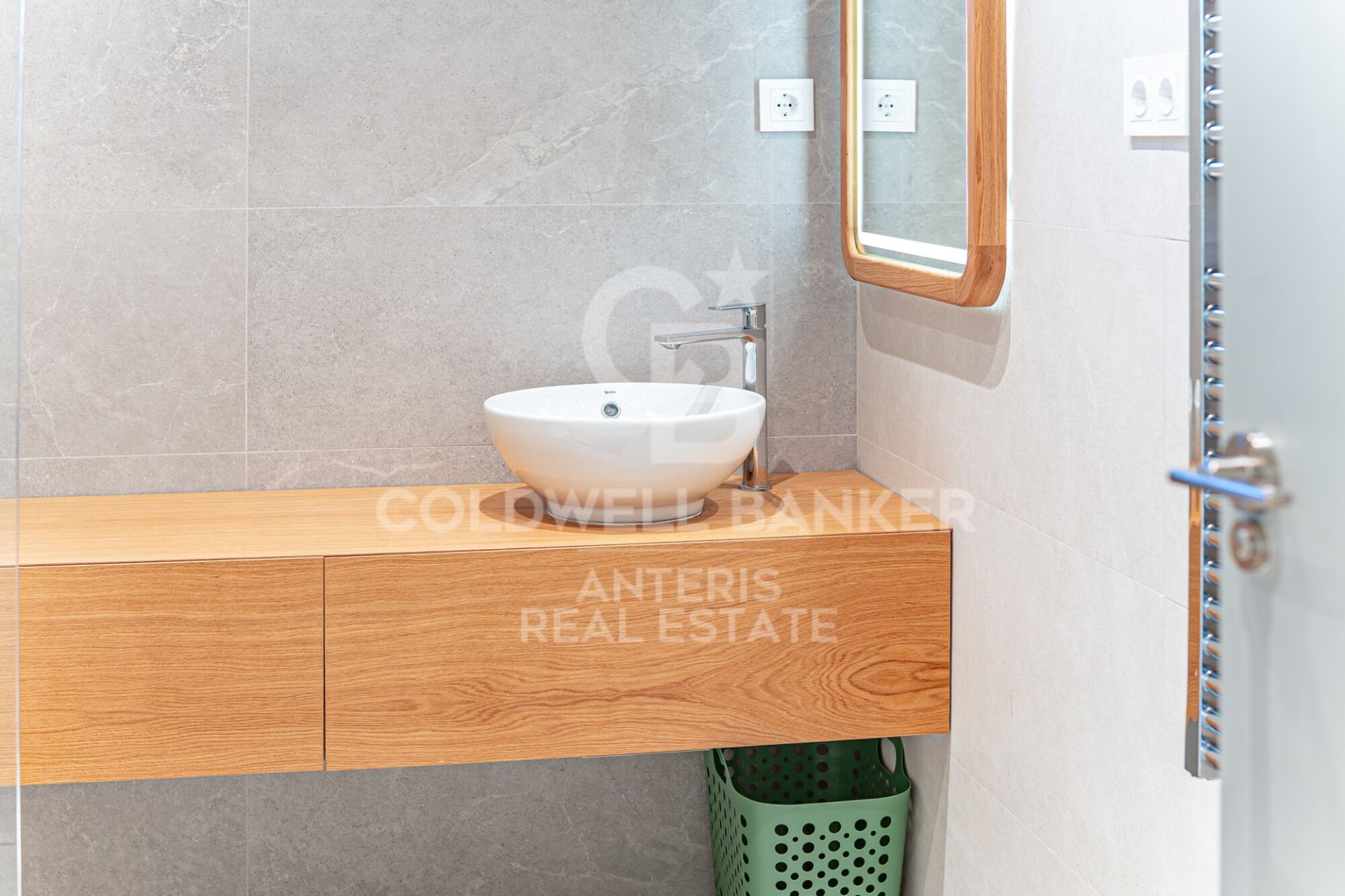 Wohnung in Barcelona, Spanien 4 Schlafzimmer, 129 m2 Nr. 178705