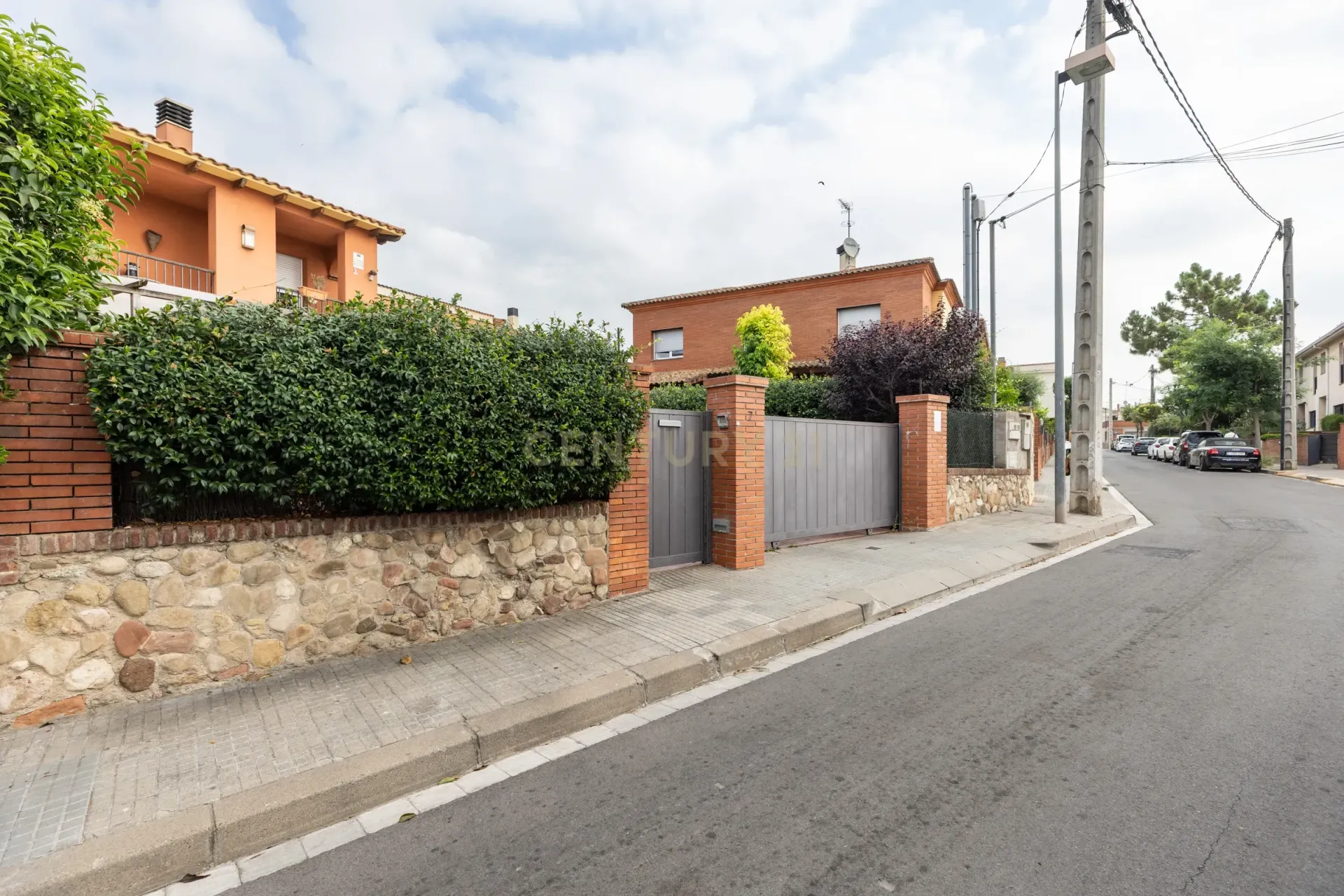 Dom w Parets del Vallès, Barcelona, Hiszpania 6 sypialni, 320 mkw. nr 182391