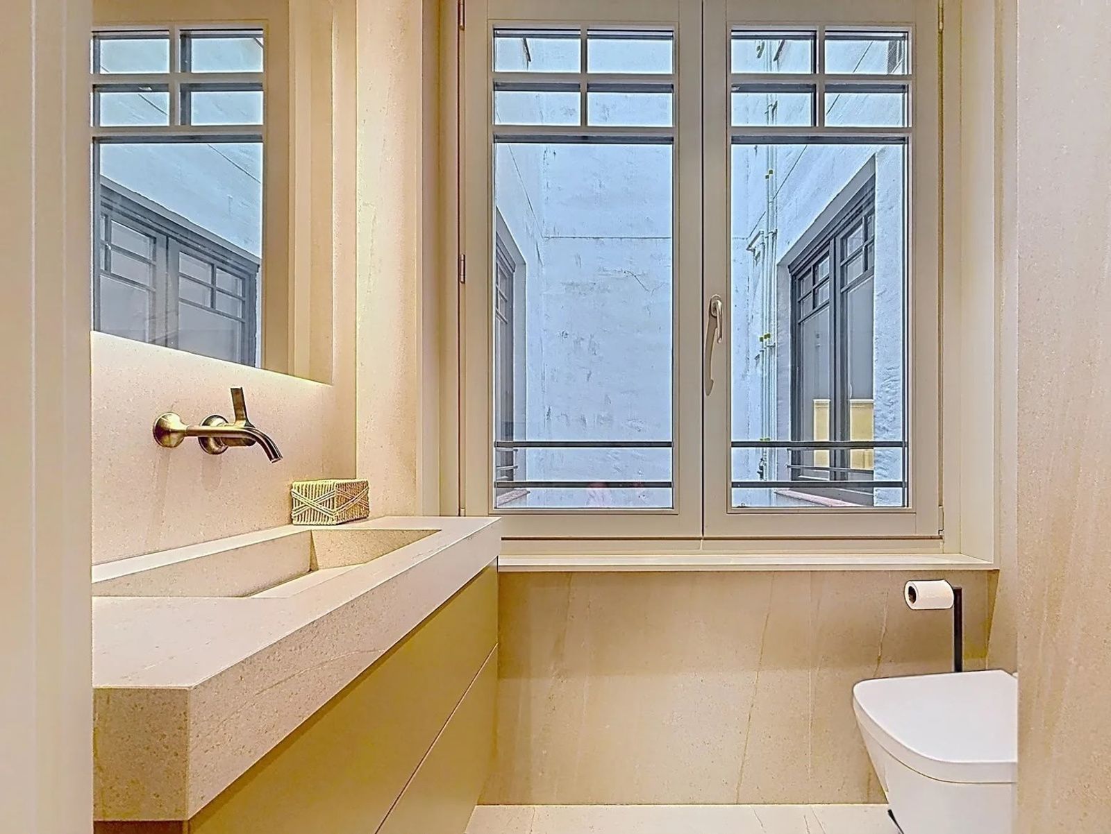 Apartamento en Barcelona, España 1 dormitorio, 105 m2 No. 182387