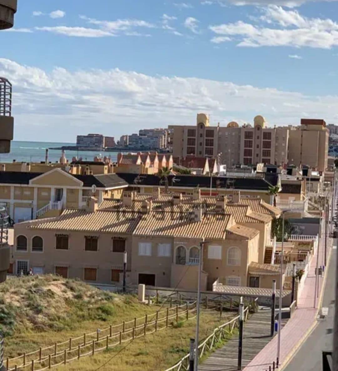 Appartamento a La Mata, Alicante, Spagna 2 camere da letto, 90 mq. N° 109299