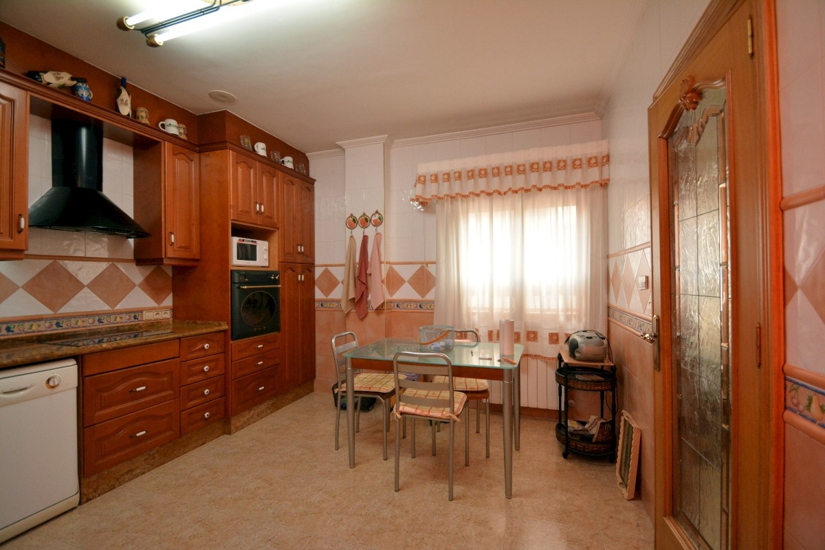 Villa in Guardamar del Segura, Alicante, Spanien 8 Schlafzimmer, 349 m2 Nr. 115621