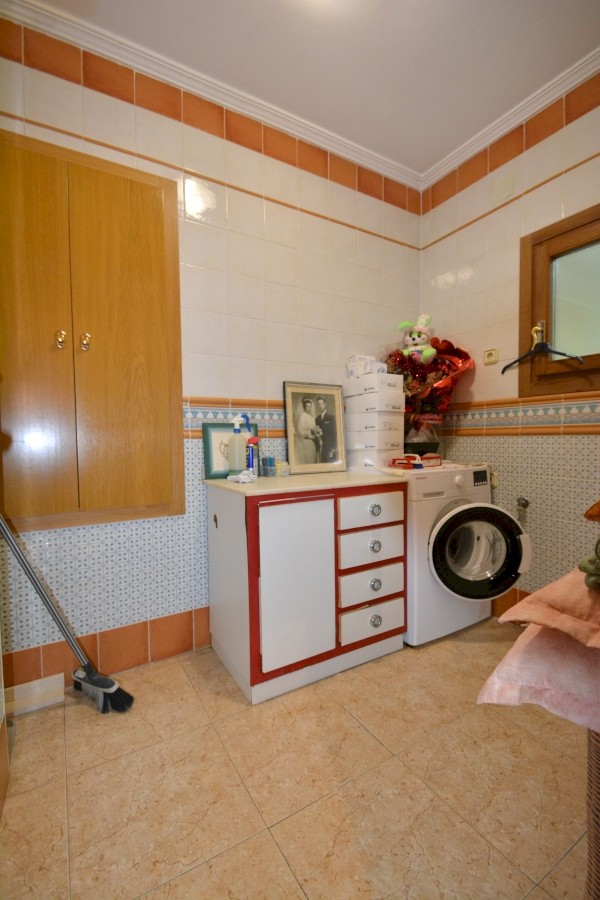 Villa in Guardamar del Segura, Alicante, Spanien 8 Schlafzimmer, 349 m2 Nr. 115621