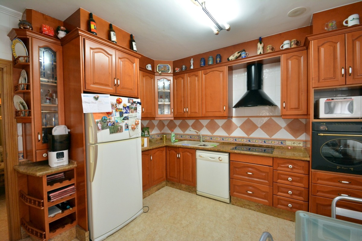 Villa in Guardamar del Segura, Alicante, Spanien 8 Schlafzimmer, 349 m2 Nr. 115621