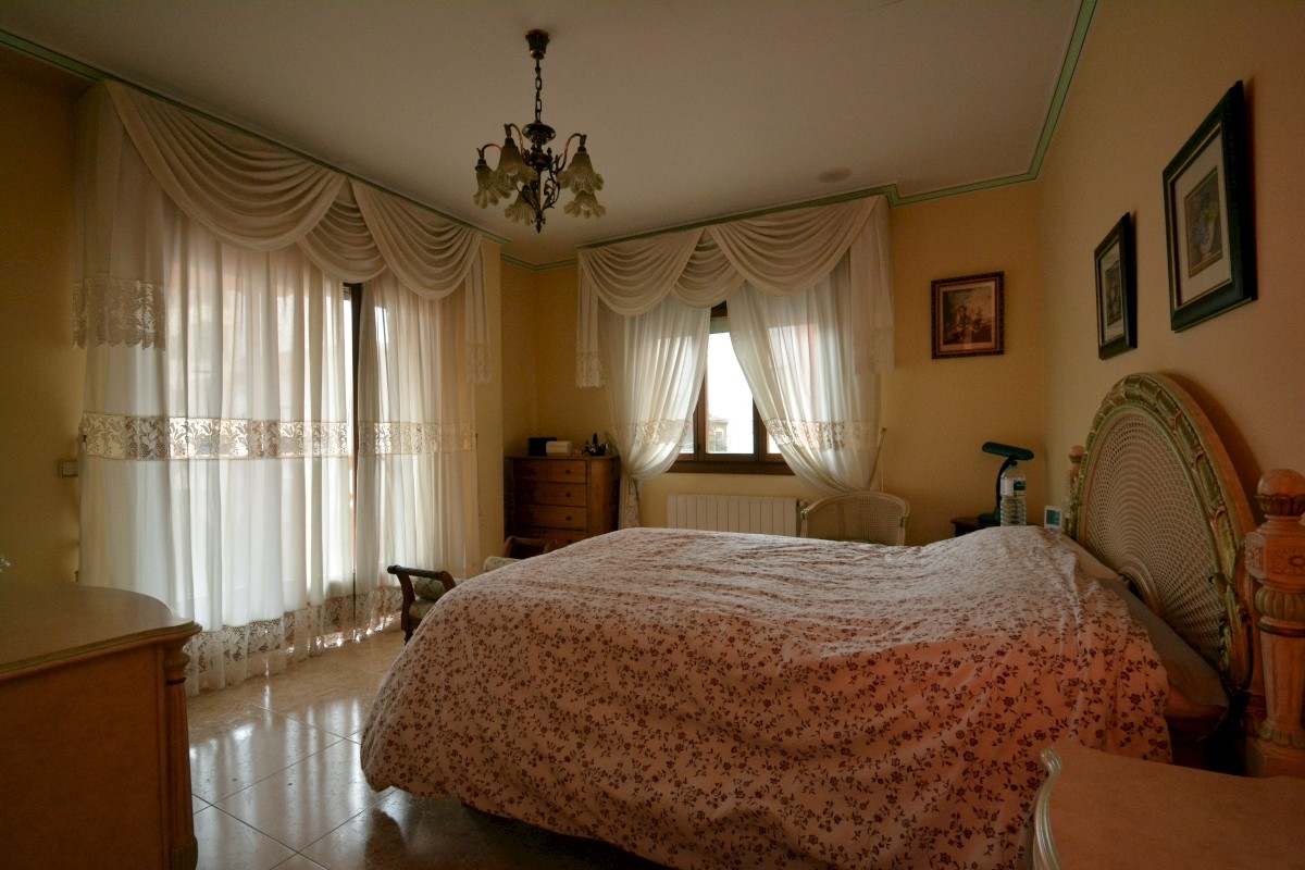 Villa in Guardamar del Segura, Alicante, Spanien 8 Schlafzimmer, 349 m2 Nr. 115621