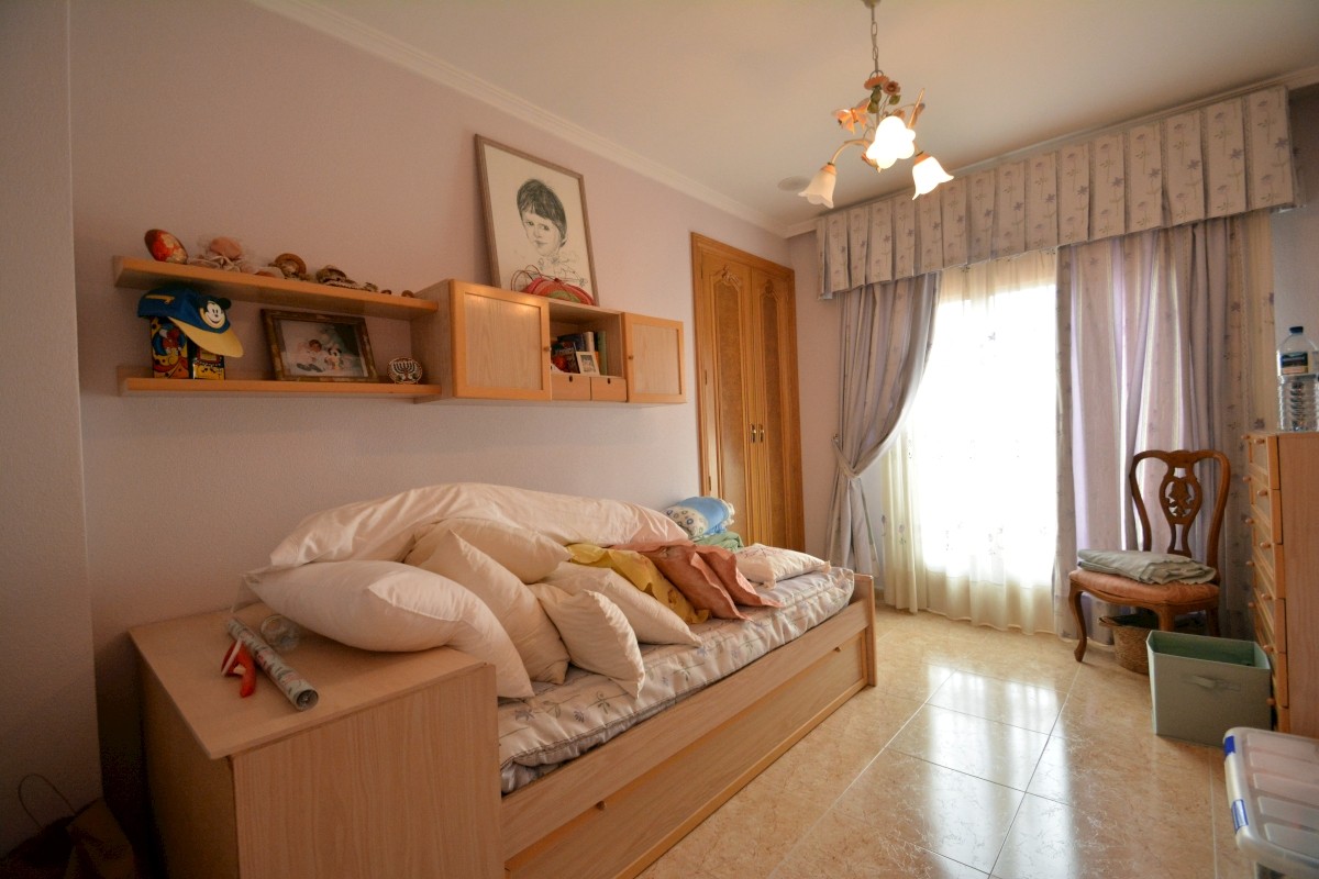 Villa in Guardamar del Segura, Alicante, Spanien 8 Schlafzimmer, 349 m2 Nr. 115621