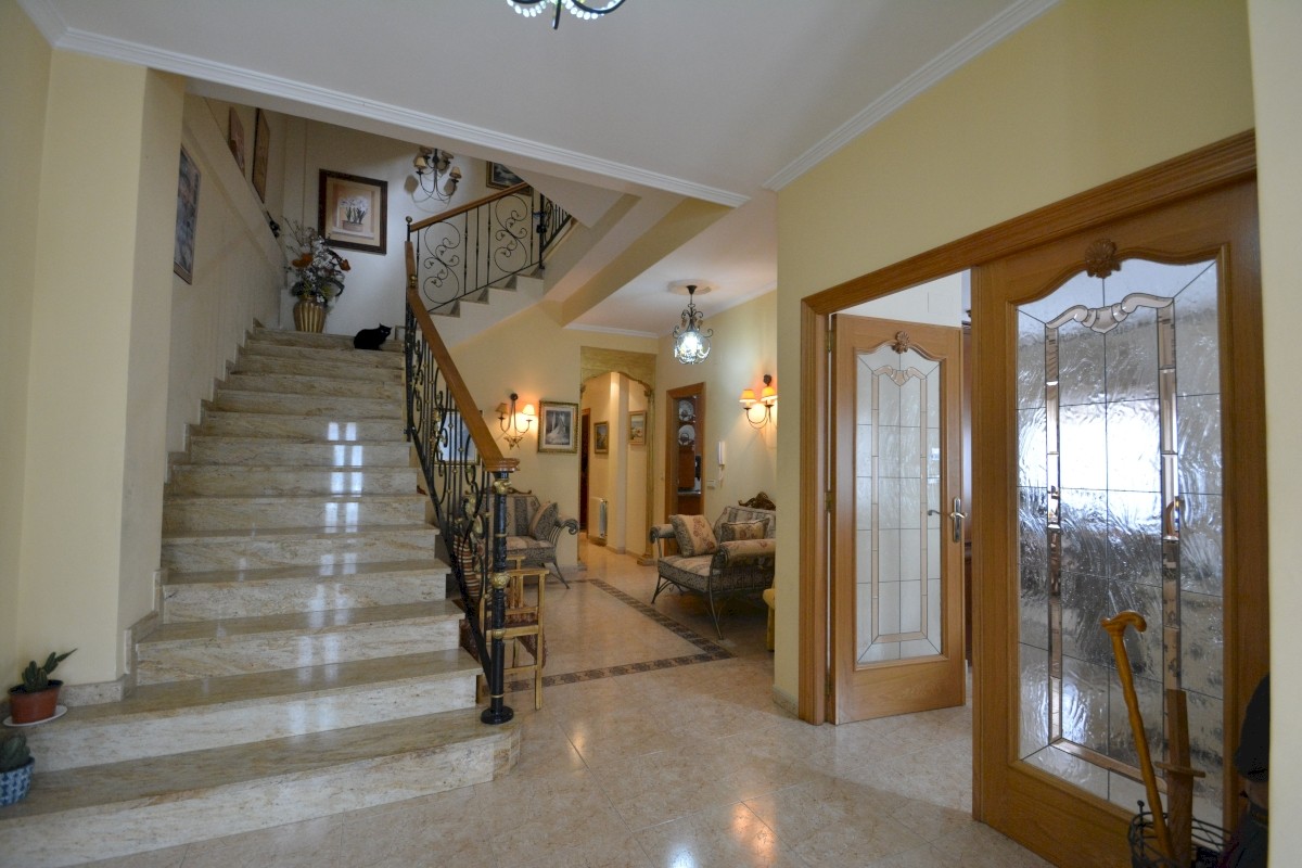 Villa in Guardamar del Segura, Alicante, Spanien 8 Schlafzimmer, 349 m2 Nr. 115621