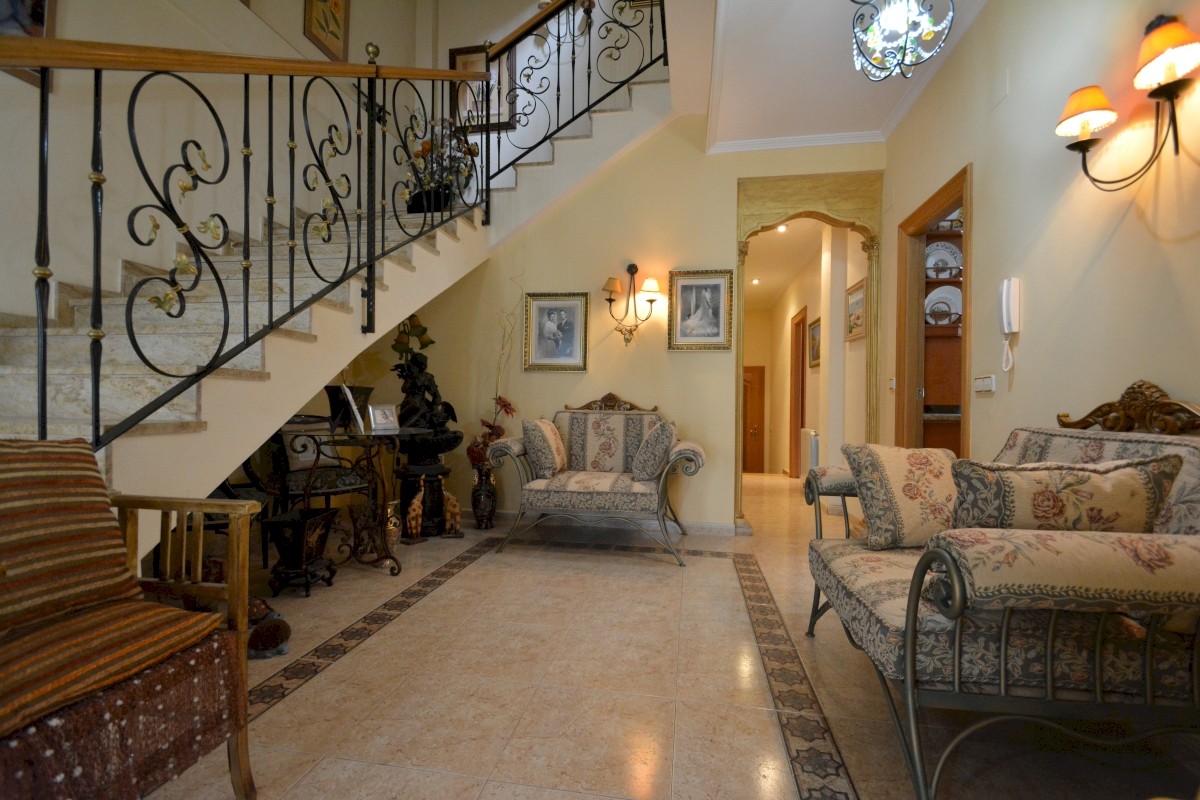 Villa in Guardamar del Segura, Alicante, Spanien 8 Schlafzimmer, 349 m2 Nr. 115621