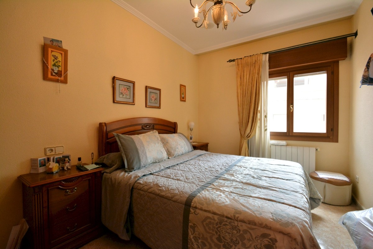 Villa in Guardamar del Segura, Alicante, Spanien 8 Schlafzimmer, 349 m2 Nr. 115621