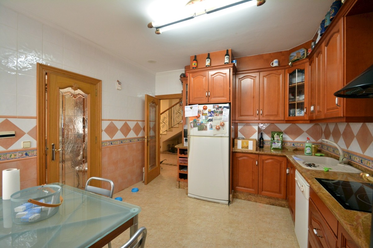 Villa in Guardamar del Segura, Alicante, Spanien 8 Schlafzimmer, 349 m2 Nr. 115621