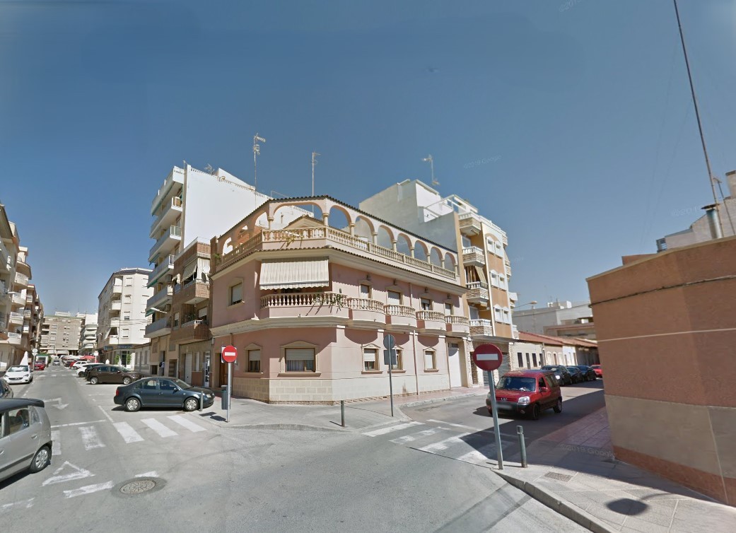 Villa in Guardamar del Segura, Alicante, Spanien 8 Schlafzimmer, 349 m2 Nr. 115621