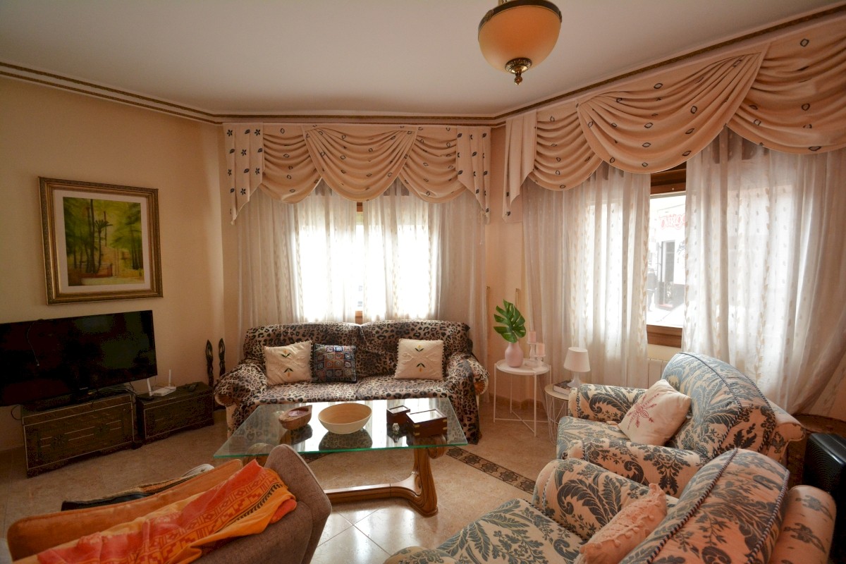 Villa in Guardamar del Segura, Alicante, Spanien 8 Schlafzimmer, 349 m2 Nr. 115621
