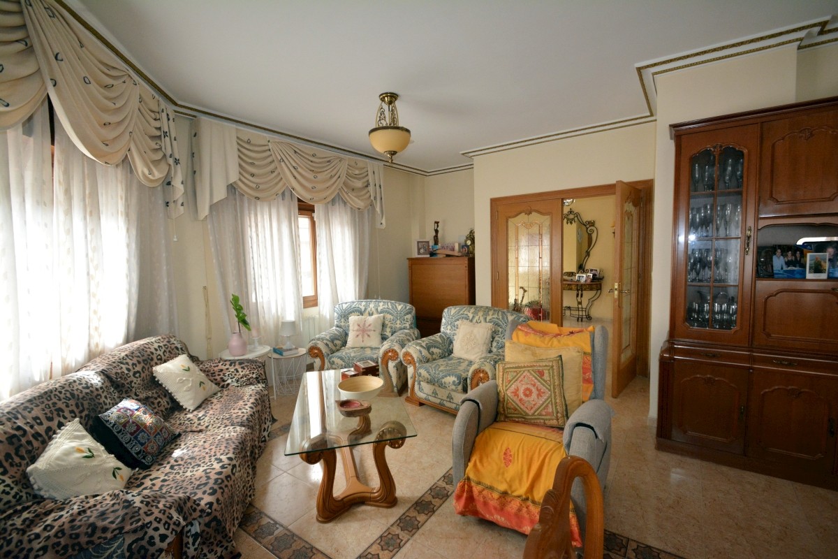Villa in Guardamar del Segura, Alicante, Spanien 8 Schlafzimmer, 349 m2 Nr. 115621