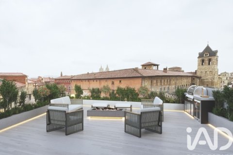 Apartament w Leon, Hiszpania 3 sypialnie, 180 mkw. nr 187660