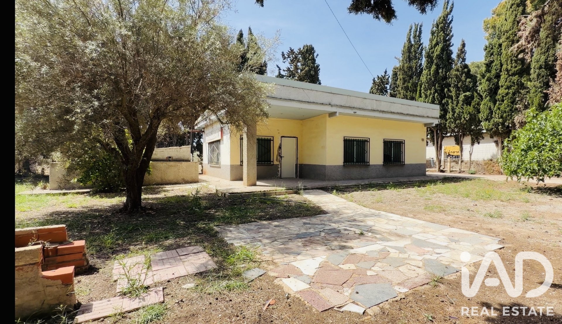 House in Alicante, Spain 12 bedrooms, 478 sq.m. No. 187661