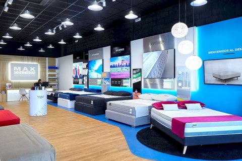 Commercial property in Barcelona, Spain 281 sq.m. No. 196297