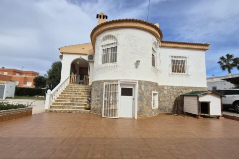 Villa en El Chaparral, Alicante, España 4 dormitorios, 220 m2 No. 164446