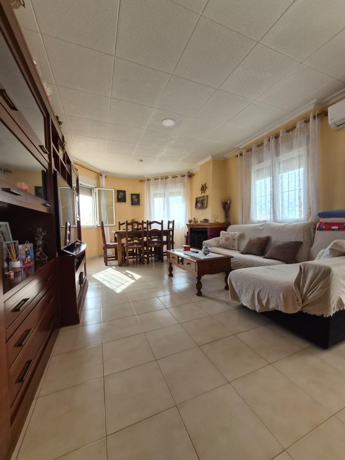 Villa i El Chaparral, Alicante, Spanien 4 sovrum, 220 kvm. Nr. 164446