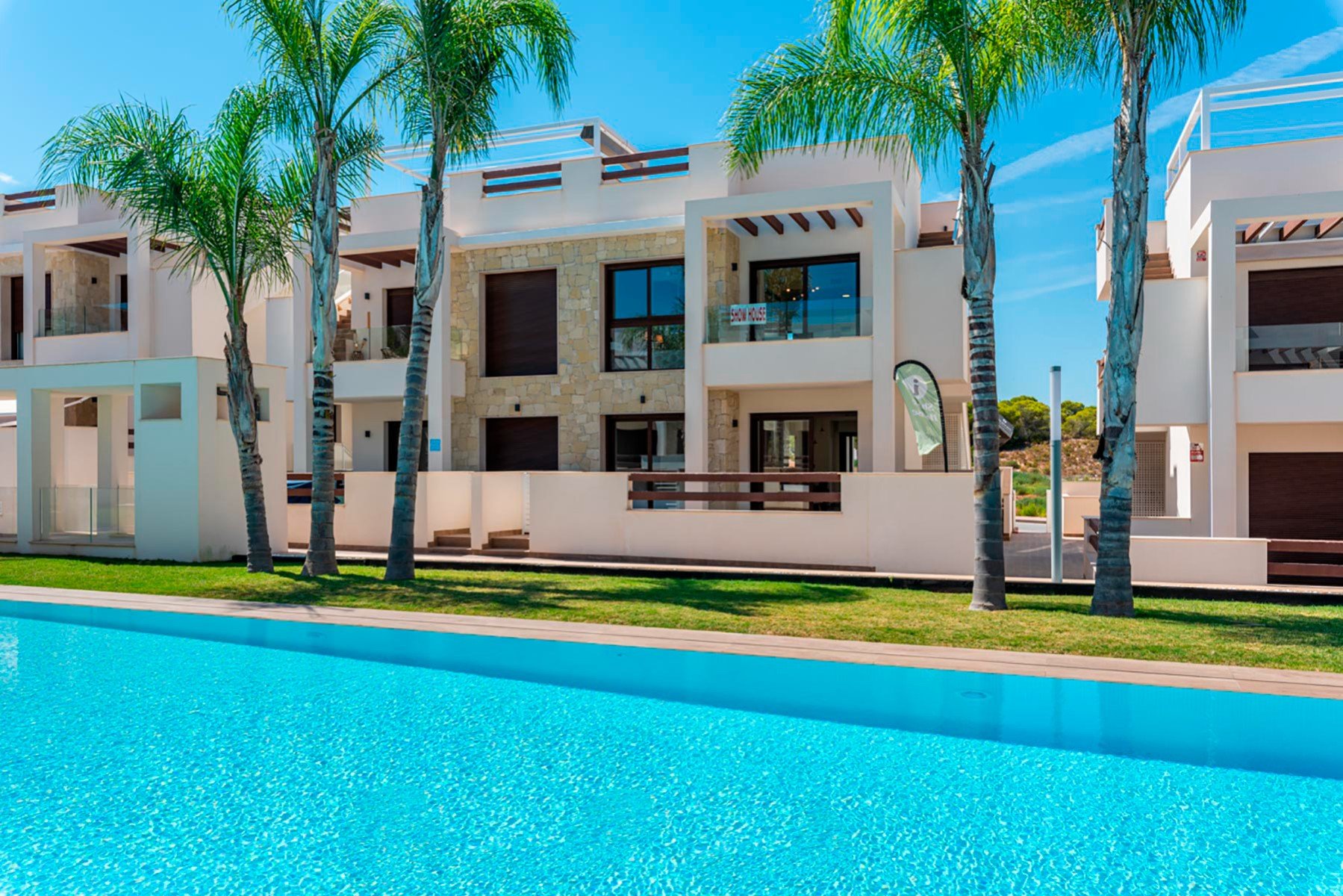 Bungalow in Torrevieja, Alicante, Spain 2 bedrooms, 63 sq.m. No. 76787