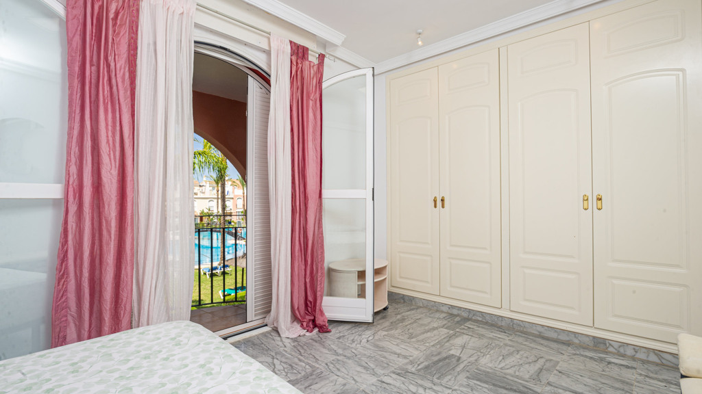 Radhus i Marbella, Malaga, Spanien 3 sovrum, 235 kvm. Nr. 104089
