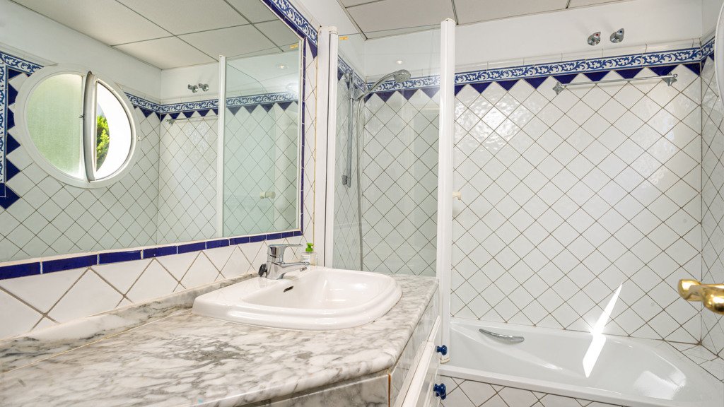 Radhus i Marbella, Malaga, Spanien 3 sovrum, 235 kvm. Nr. 104089