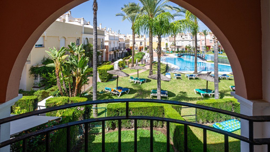 Radhus i Marbella, Malaga, Spanien 3 sovrum, 235 kvm. Nr. 104089
