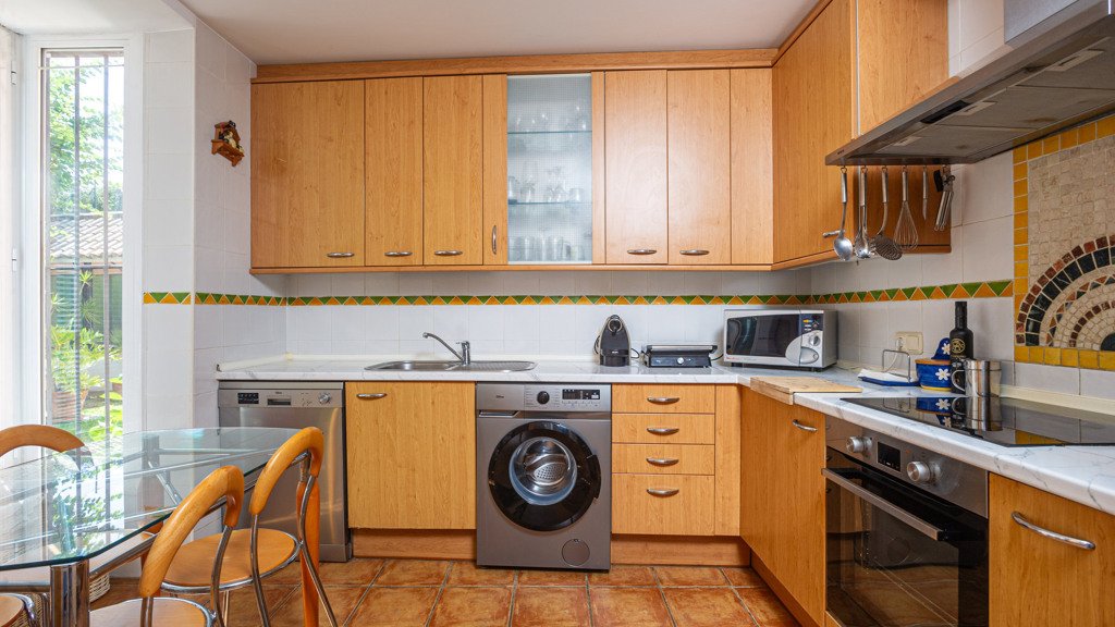 Radhus i Marbella, Malaga, Spanien 3 sovrum, 235 kvm. Nr. 104089