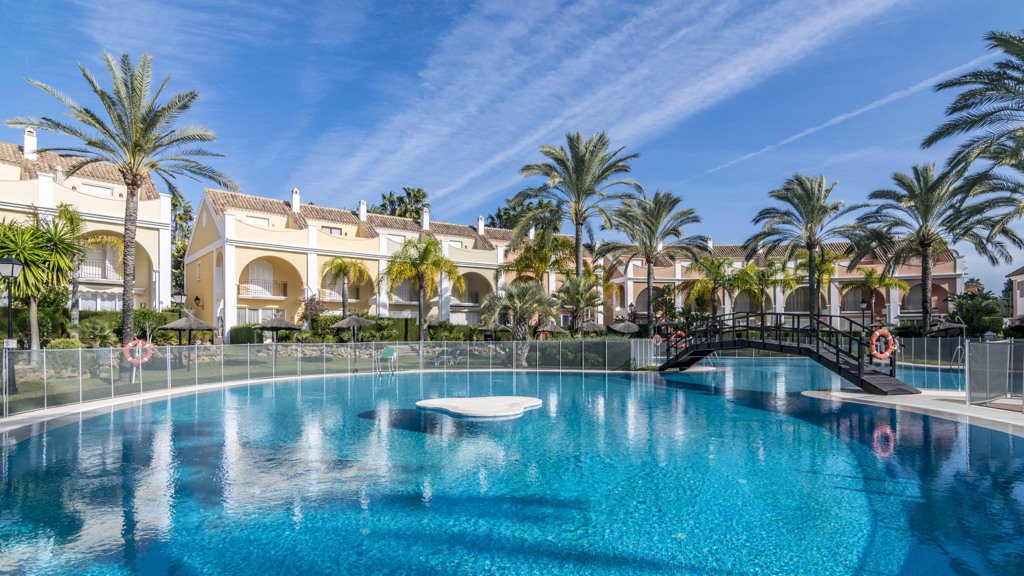 Radhus i Marbella, Malaga, Spanien 3 sovrum, 235 kvm. Nr. 104089