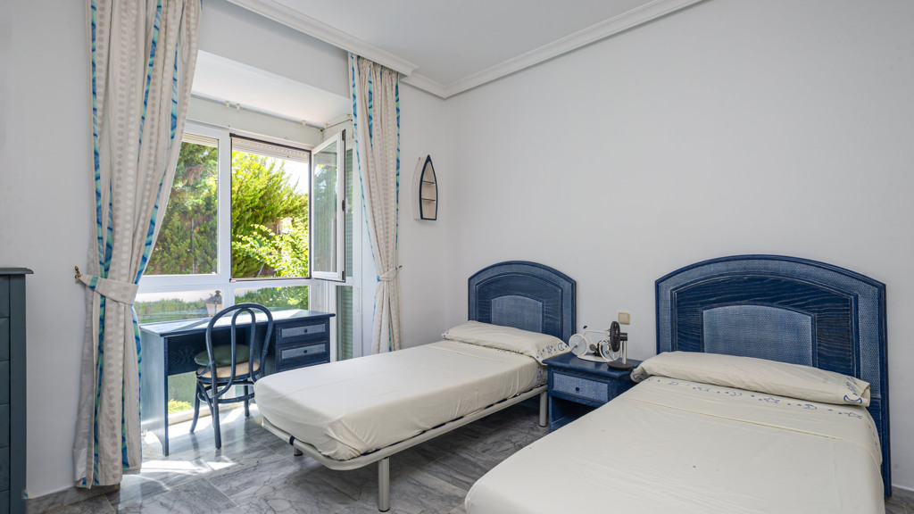 Radhus i Marbella, Malaga, Spanien 3 sovrum, 235 kvm. Nr. 104089