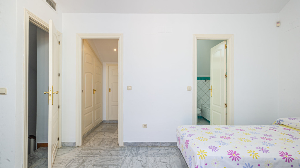 Radhus i Marbella, Malaga, Spanien 3 sovrum, 235 kvm. Nr. 104089