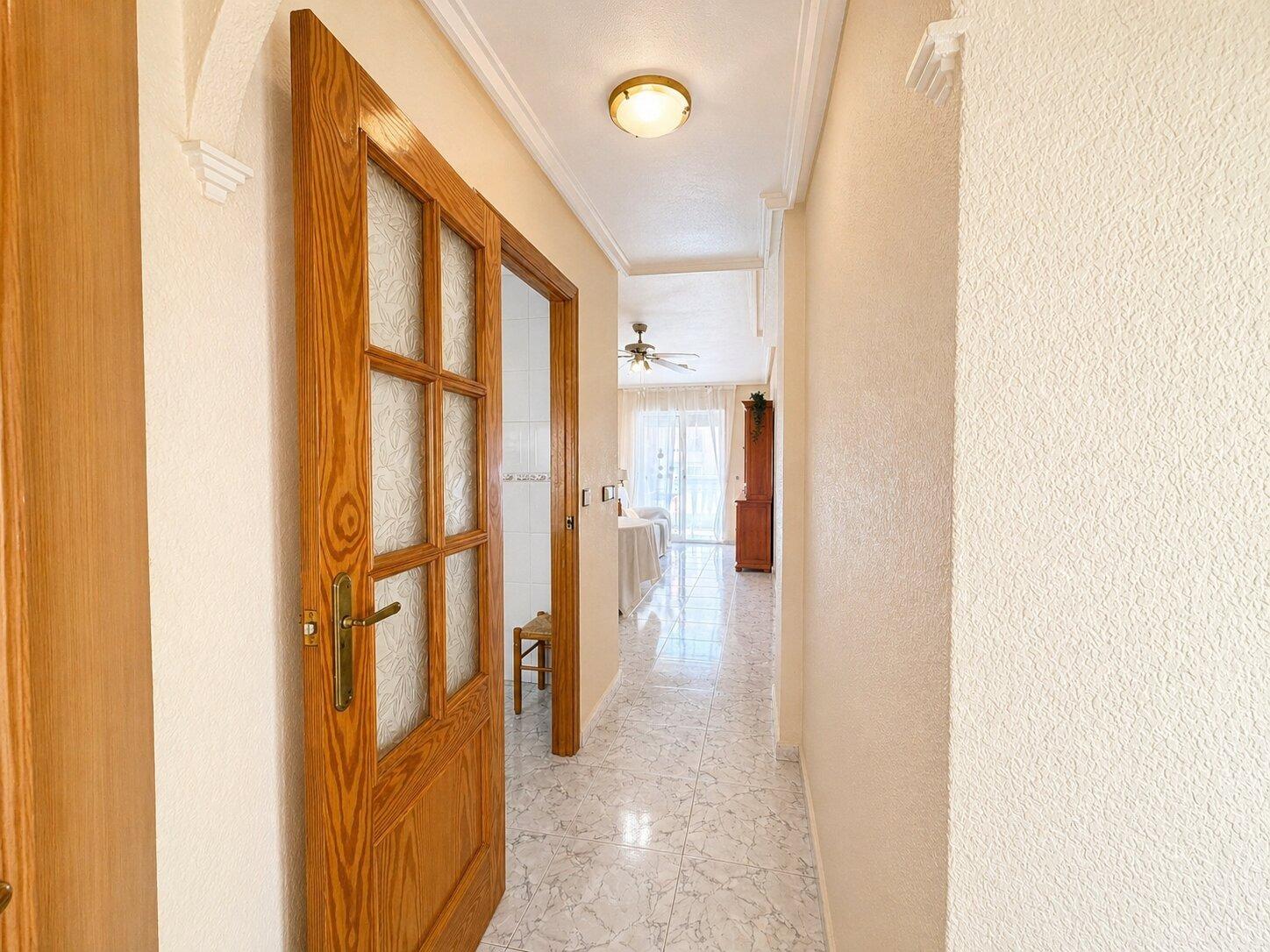 Apartamento en Torrevieja, Alicante, España 2 dormitorios, 60 m2 No. 189239