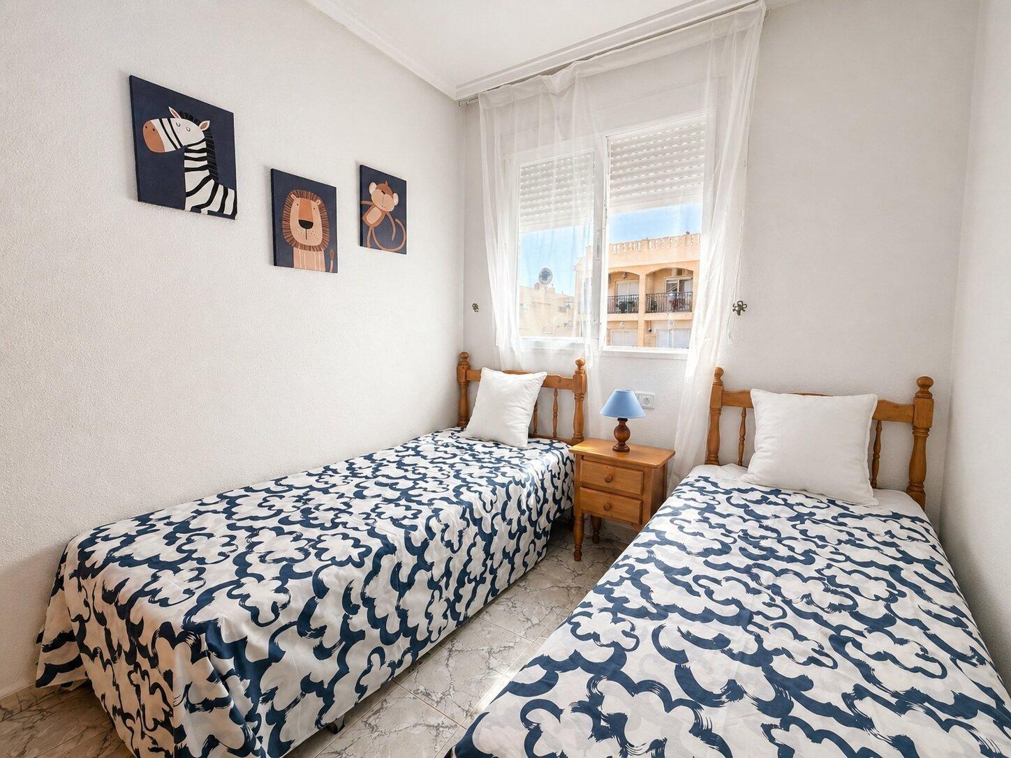 Apartamento en Torrevieja, Alicante, España 2 dormitorios, 60 m2 No. 189239