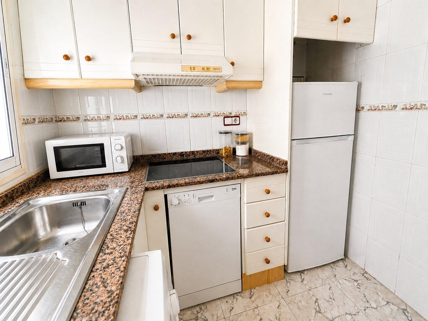 Apartamento en Torrevieja, Alicante, España 2 dormitorios, 60 m2 No. 189239