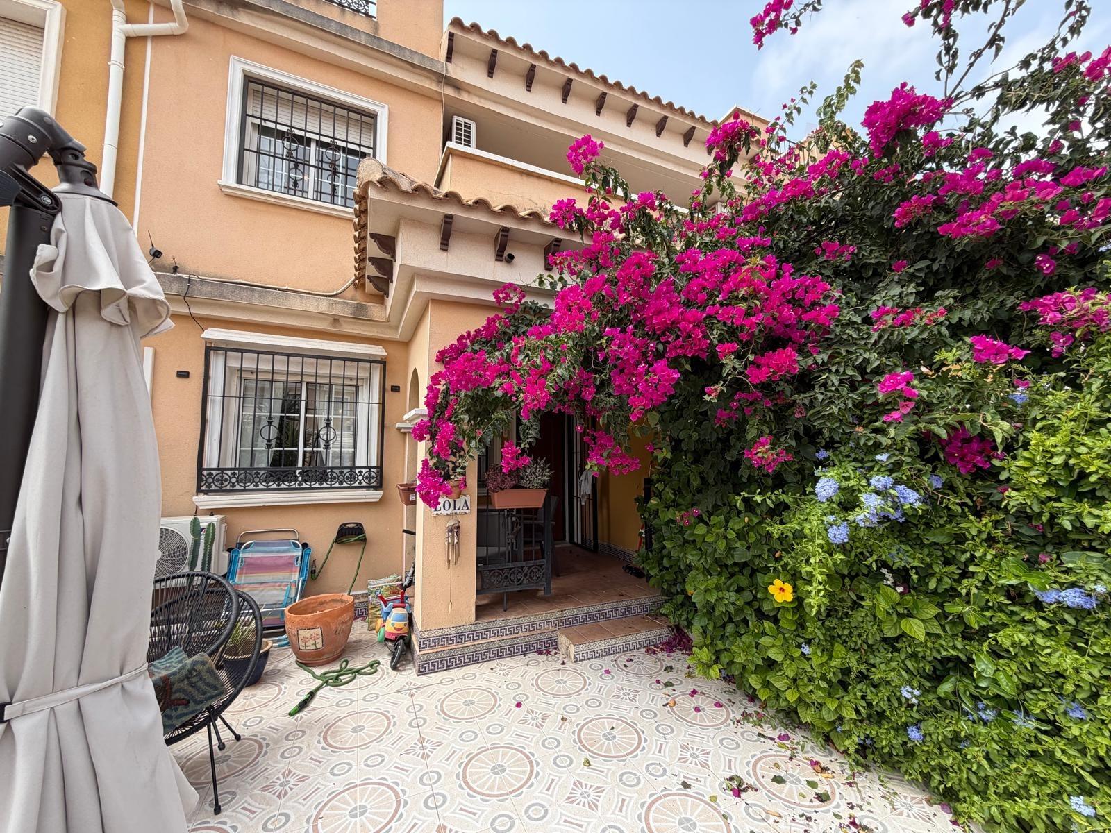 Bungalow in Torrevieja, Alicante, Spain 3 bedrooms, 85 sq.m. No. 190395