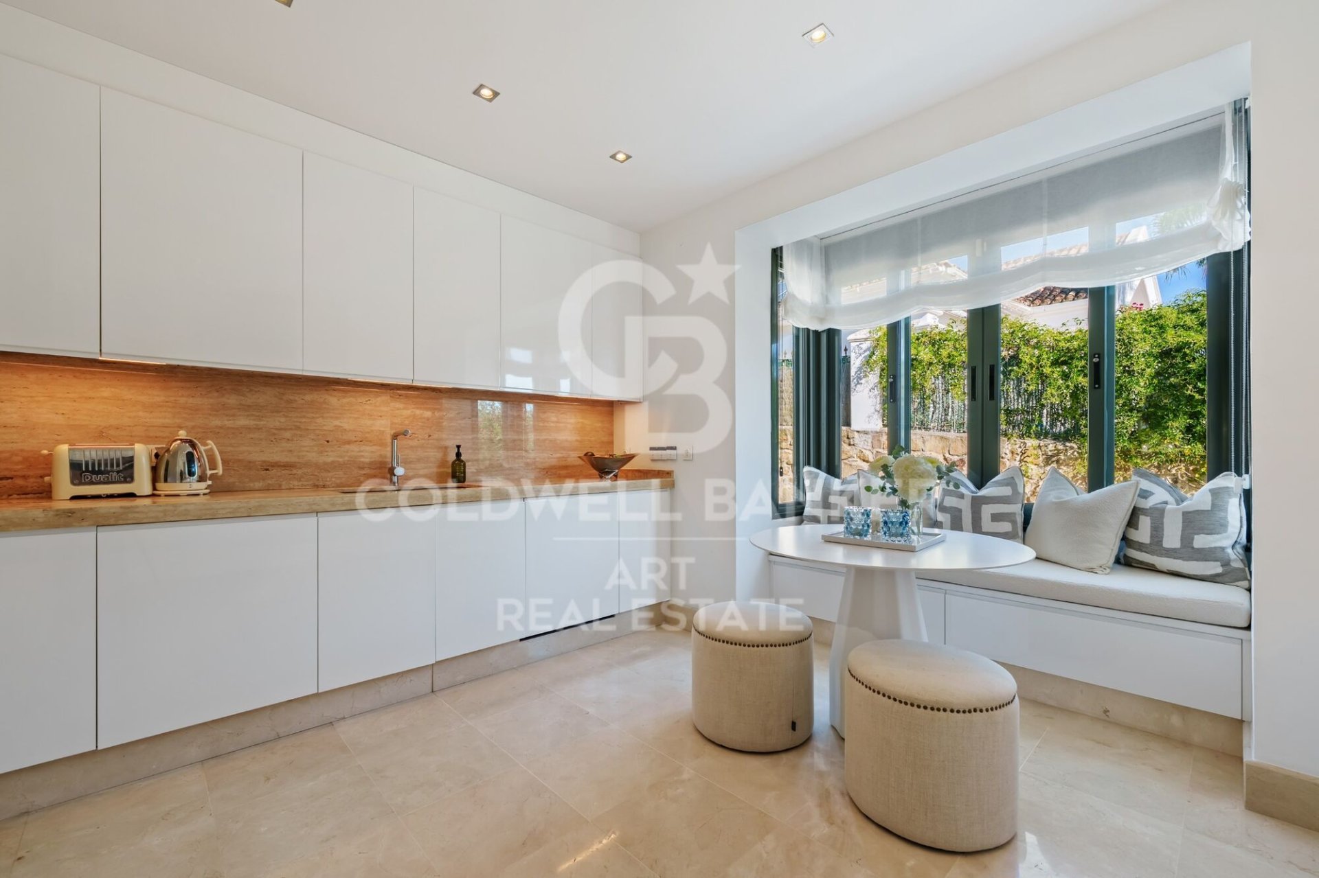 Villa Marbella, Malaga, Spānijā 4 istabas, 248 m2 Nr. 179118