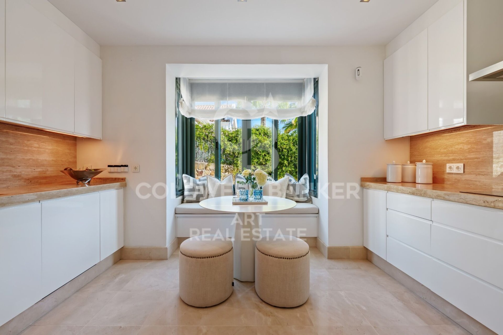 Villa Marbella, Malaga, Spānijā 4 istabas, 248 m2 Nr. 179118