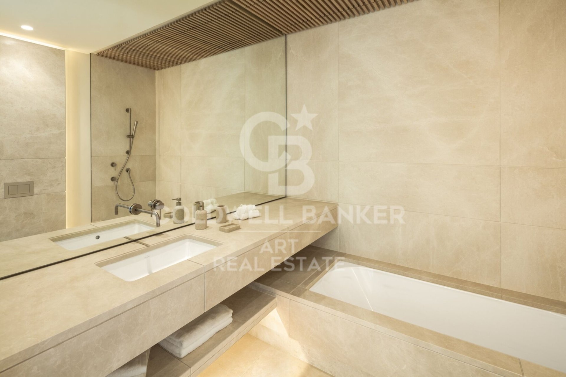 Villa i Benahavis, Malaga, Spanien 7 sovrum, 851 kvm. Nr. 179119