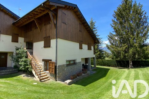 Apartamento en Alp, Gerona, España 3 dormitorios, 104 m2 No. 152633