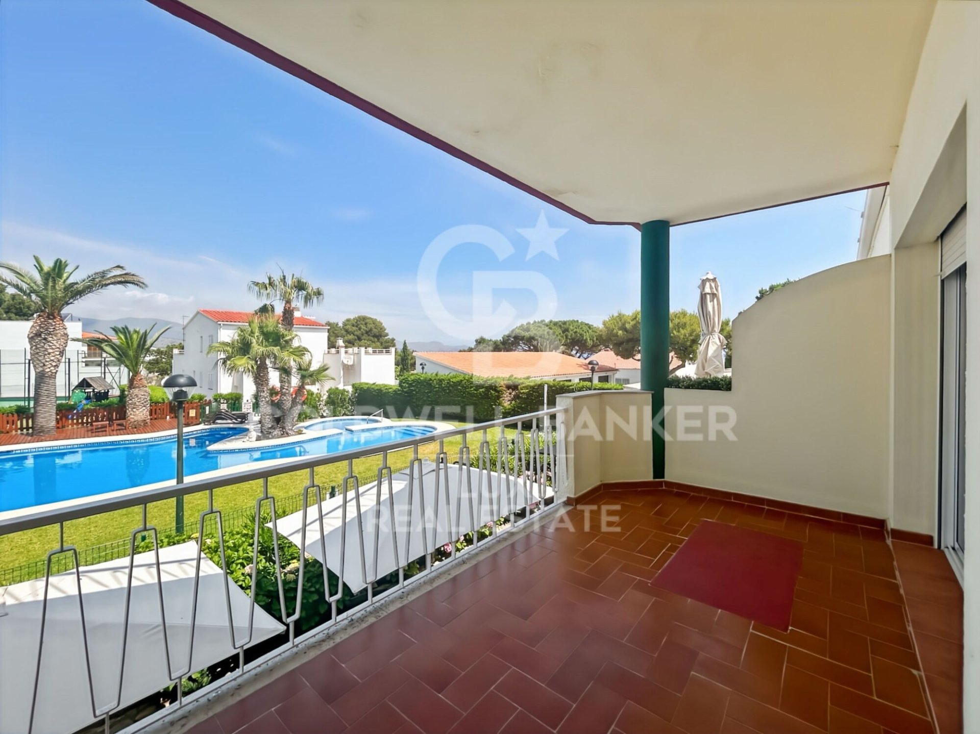 Commercial property à Llanca, Girona, Espagne 1053 m2 No. 158181