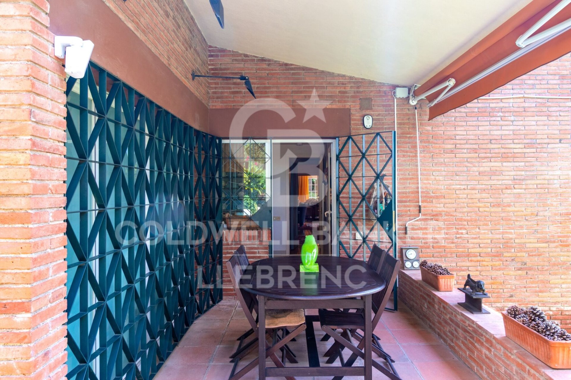 House in Barcelona, Spain 6 bedrooms, 381 sq.m. No. 158183