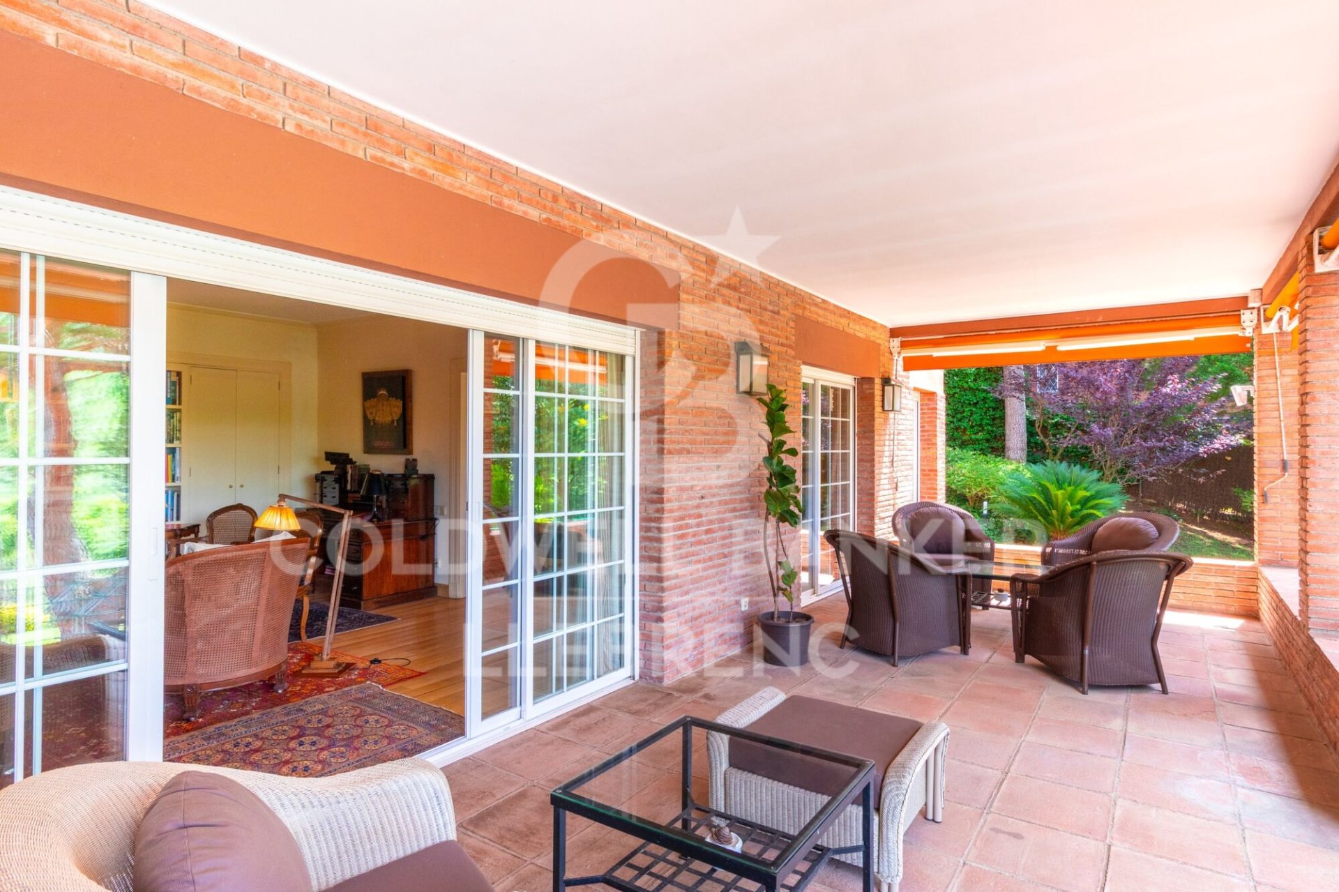 House in Barcelona, Spain 6 bedrooms, 381 sq.m. No. 158183