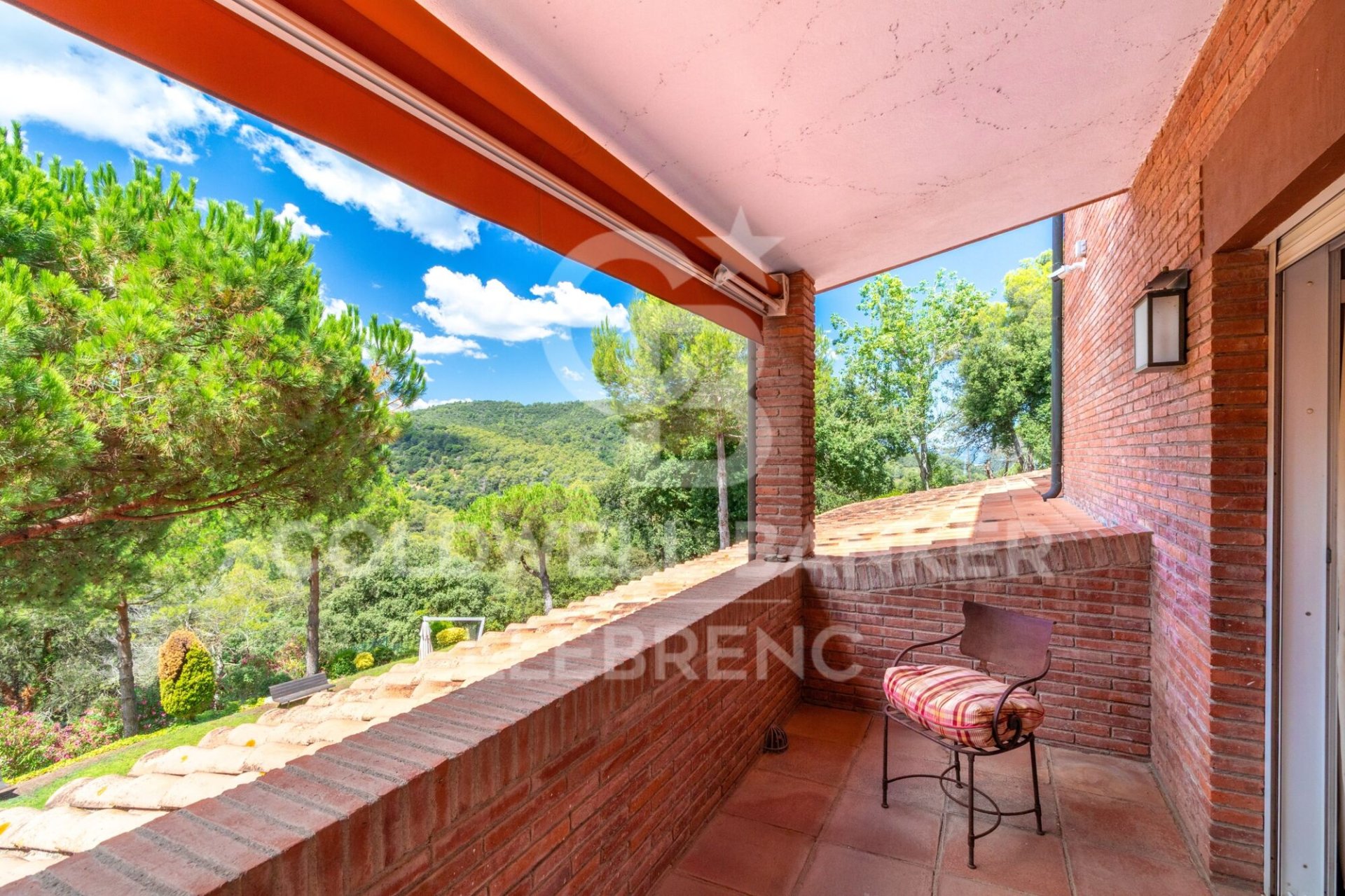 House in Barcelona, Spain 6 bedrooms, 381 sq.m. No. 158183