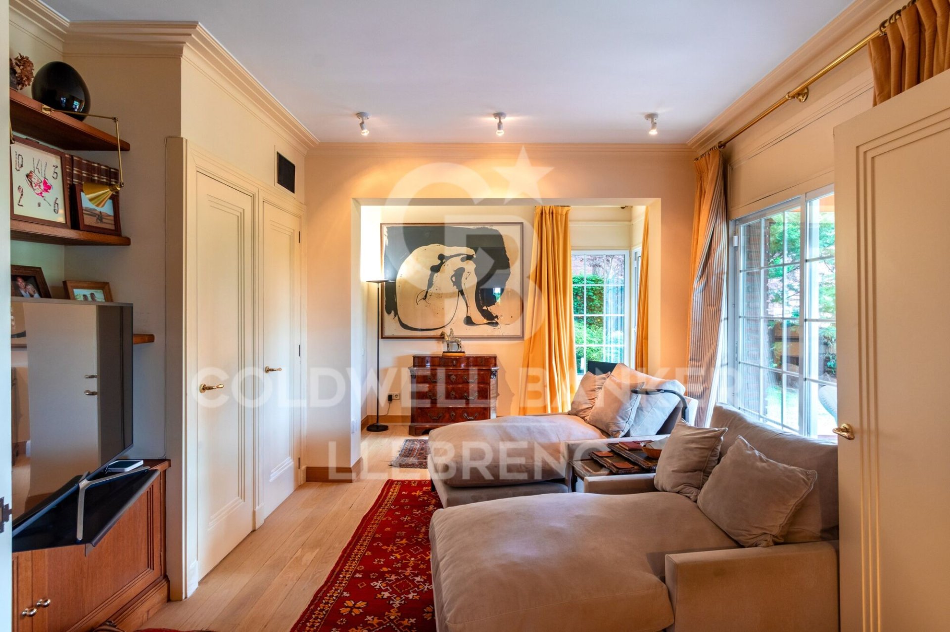 House in Barcelona, Spain 6 bedrooms, 381 sq.m. No. 158183
