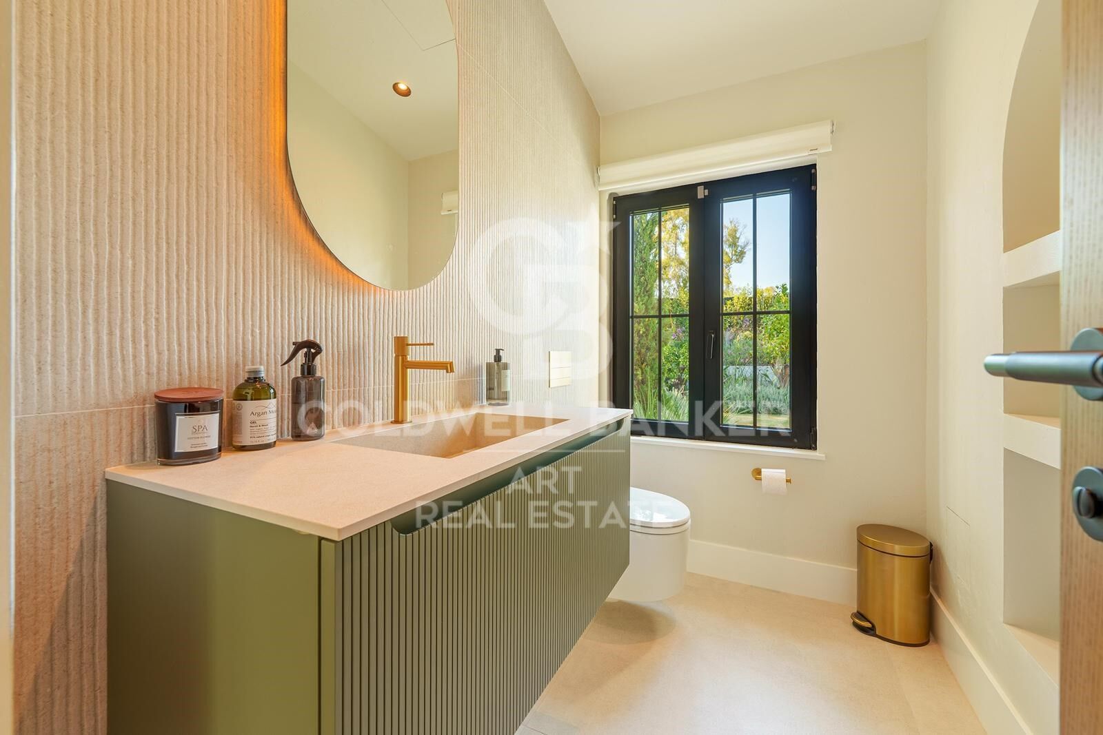 House in Marbella, Malaga, Spain 5 bedrooms, 336 sq.m. No. 158184