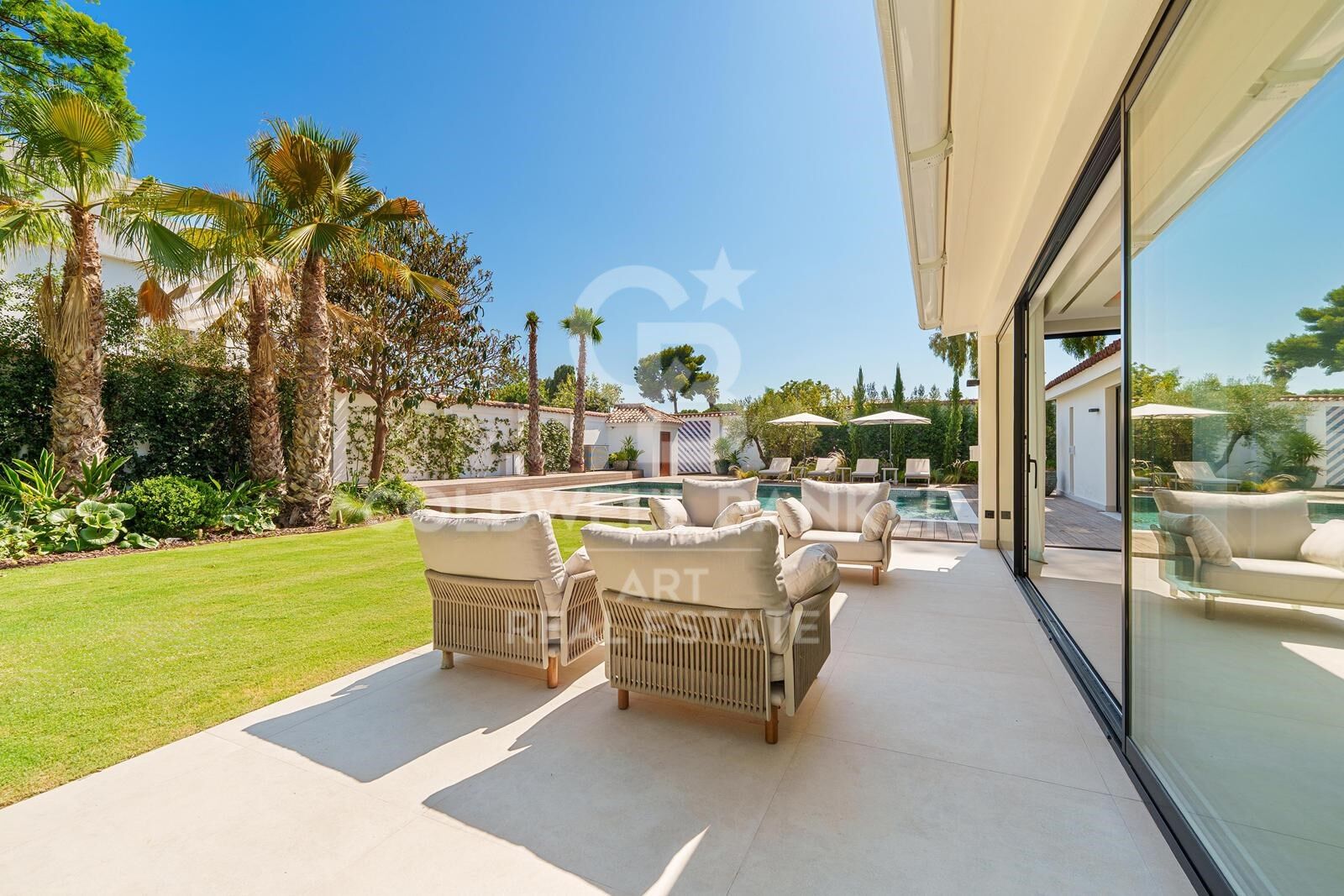 House in Marbella, Malaga, Spain 5 bedrooms, 336 sq.m. No. 158184