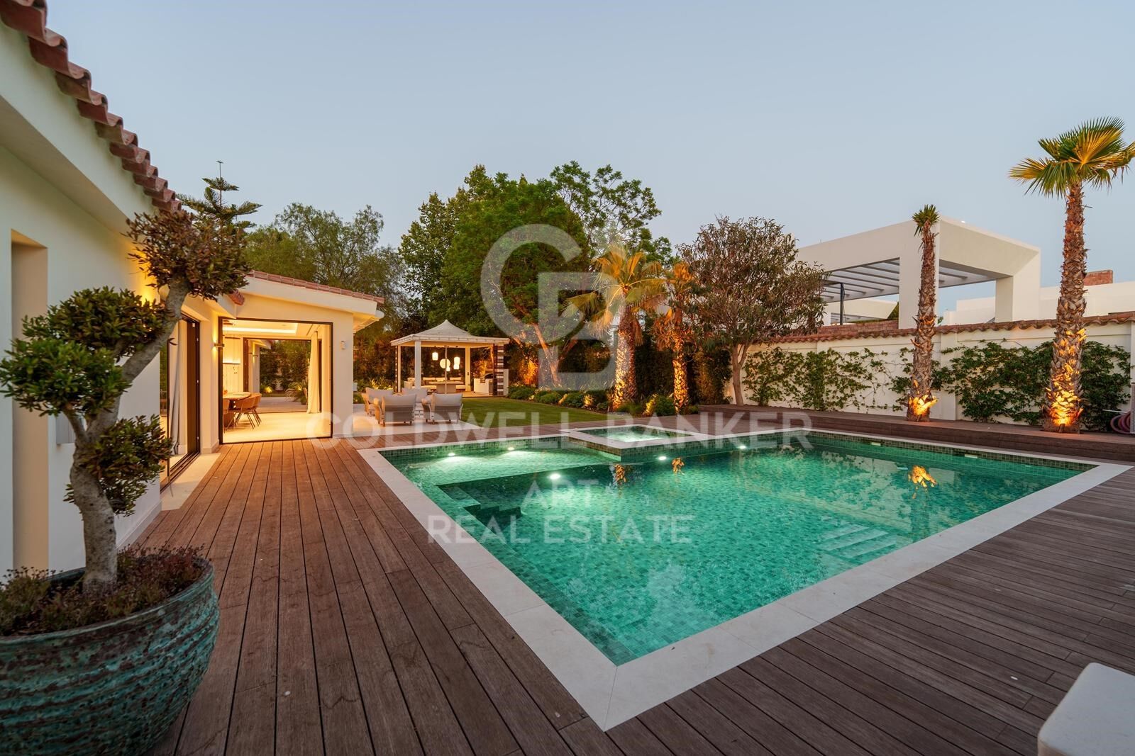 House in Marbella, Malaga, Spain 5 bedrooms, 336 sq.m. No. 158184